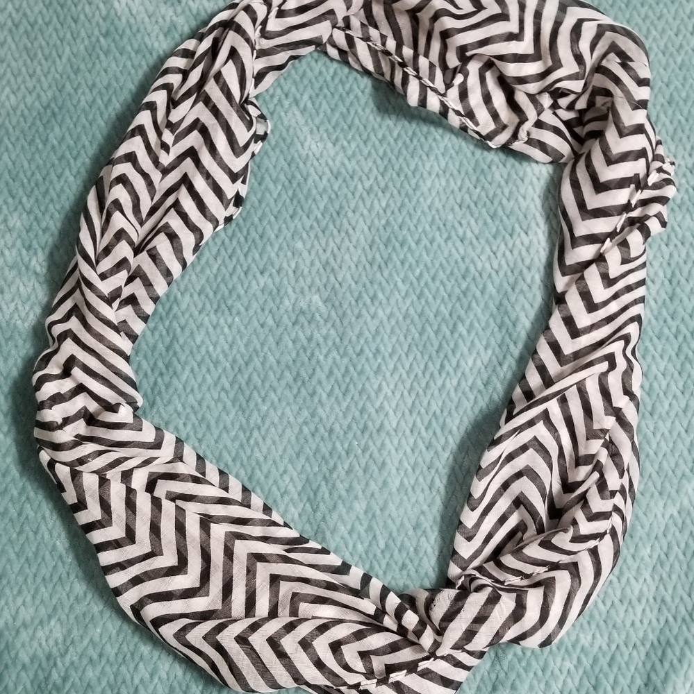 Infinity scarf